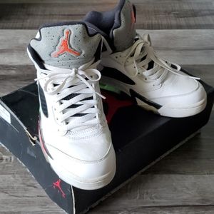 Air Jordan 5 Retro